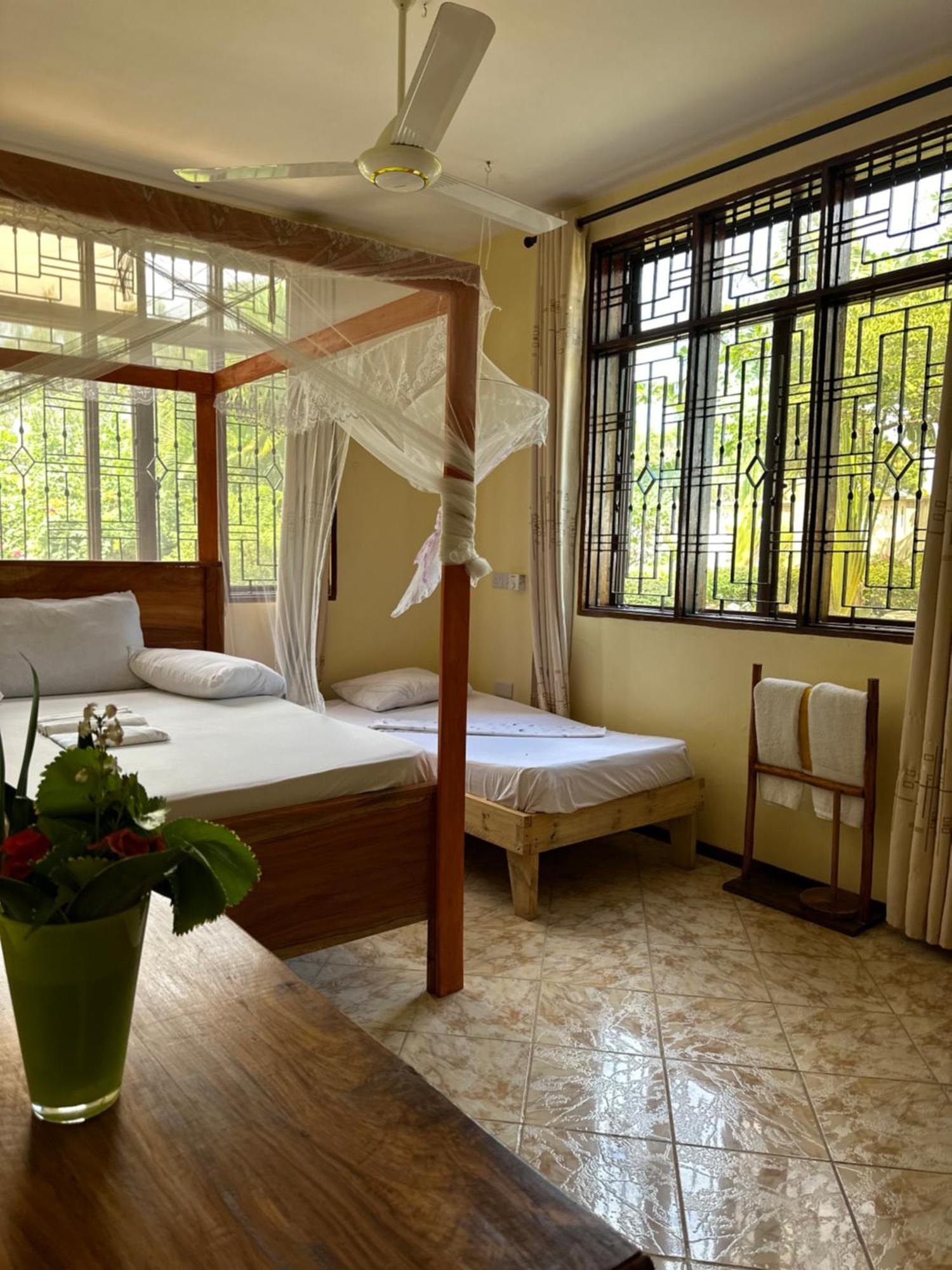 Mikoko Beach & Cottages Bagamoyo Kültér fotó